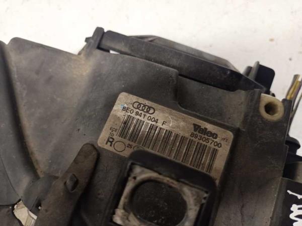 PHARE DROIT AUDI A4 B6 11/2000-10/2004 - Vue 3